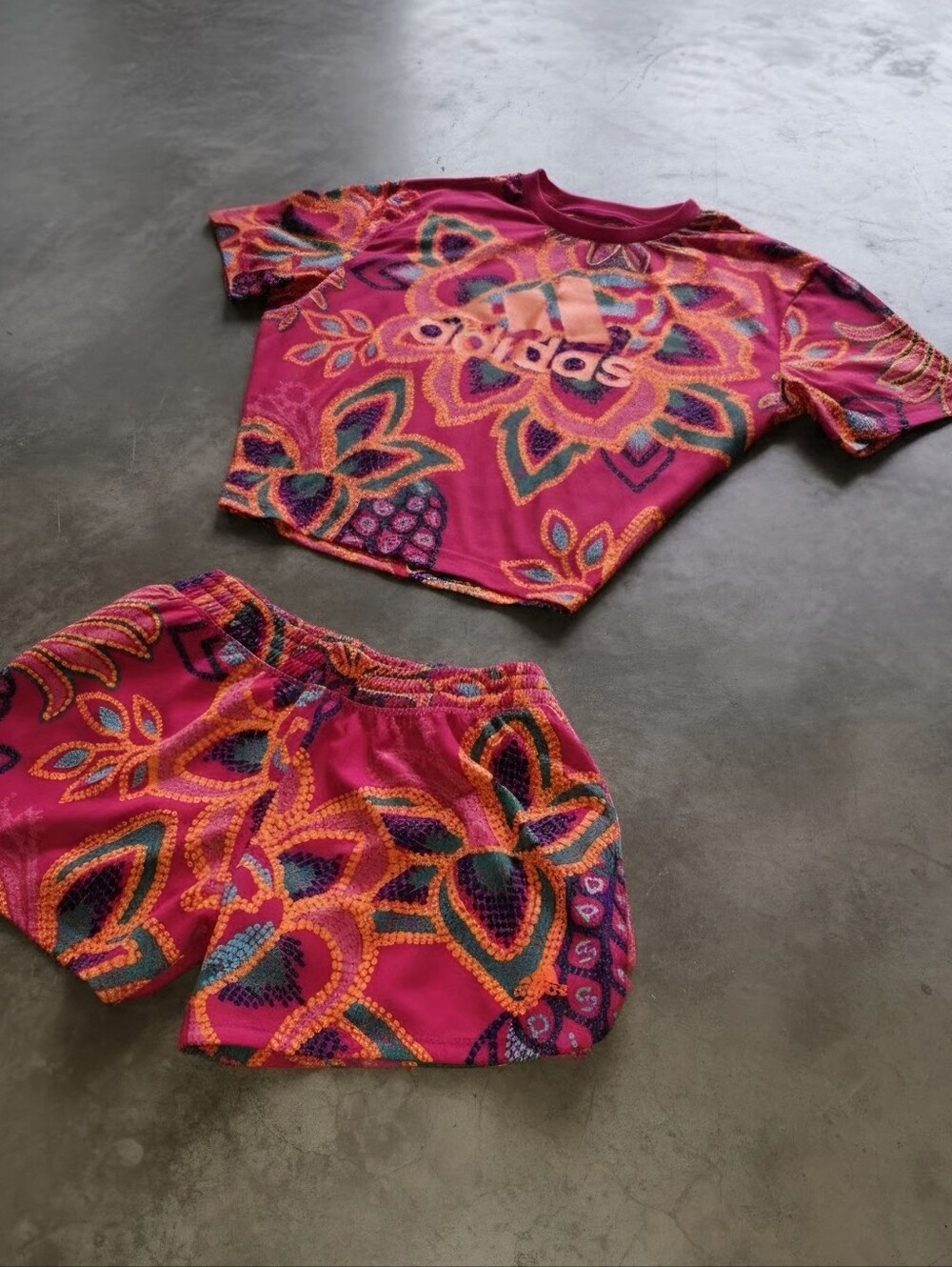 Adidas x Farm Rio Graphic Tee & Pacer 3-Stripes Knit Shorts | XL - Picture 5 of 6